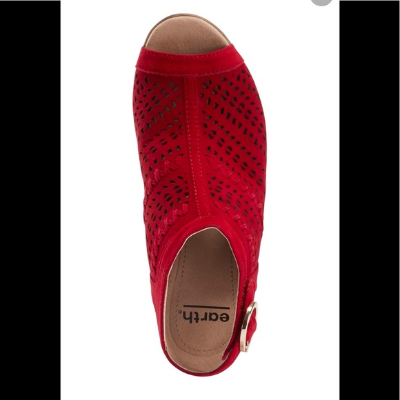 Earth Carson Hamden Suede Red Sandal Bootie - Picture 5 of 8